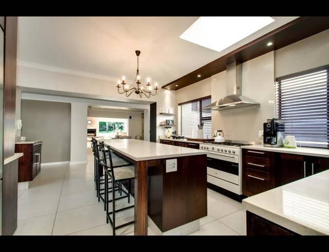 5 BEDROOM PROPERTY TO RENT IN FOURWAYS GARDENS